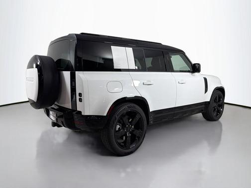 Fuji White 2026 Land Rover Defender P400 X-Dynamic SE