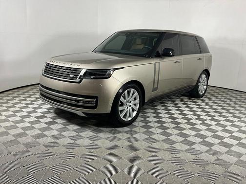 2025 Land Rover Range Rover P400 SE 7 Seat