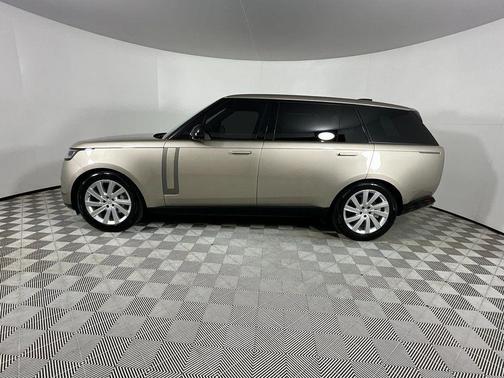 2025 Land Rover Range Rover P400 SE 7 Seat