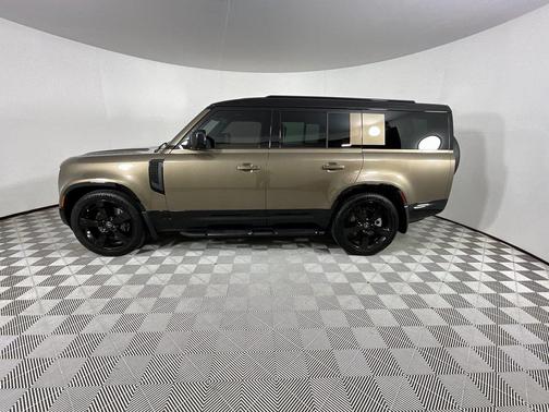 2025 Land Rover Defender 130 P400 X-Dynamic SE