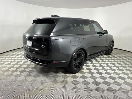 2023 Land Rover Range Rover P530 SE