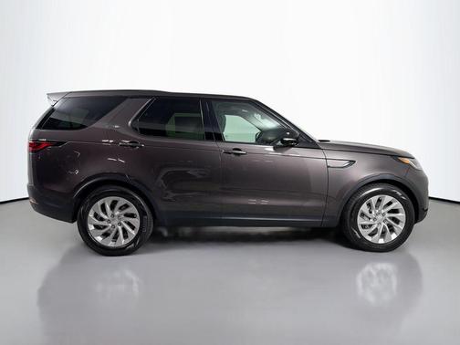 Charente Grey Prem Met 2026 Land Rover Discovery S