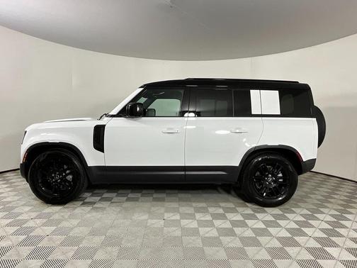 2025 Land Rover Defender 110 P300