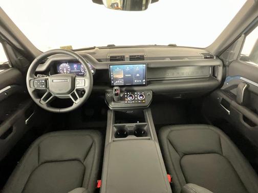 2025 Land Rover Defender 110 P400 S