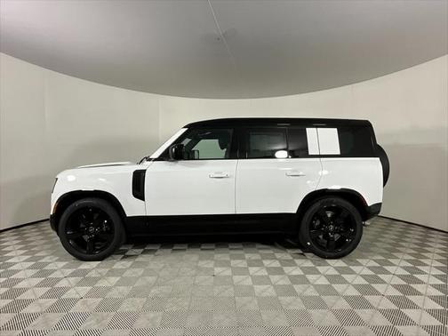 2025 Land Rover Defender 110 V8