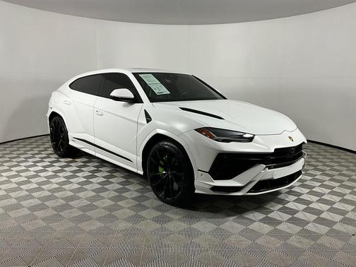 2023 Lamborghini Urus S