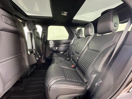 2026 Land Rover Discovery S