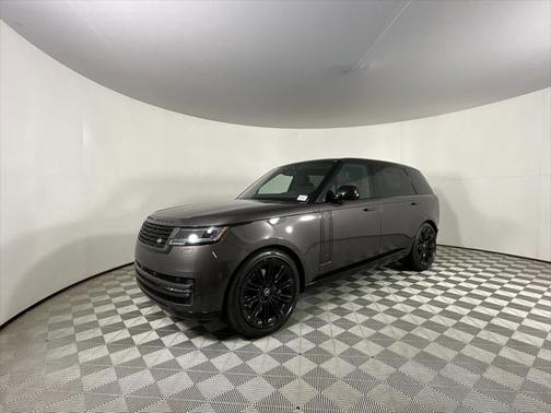 2025 Land Rover Range Rover P530 SE 7 Seat
