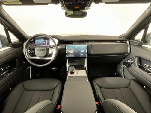 2025 Land Rover Range Rover P530 SE 7 Seat