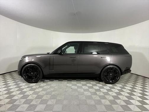 2025 Land Rover Range Rover P530 SE 7 Seat