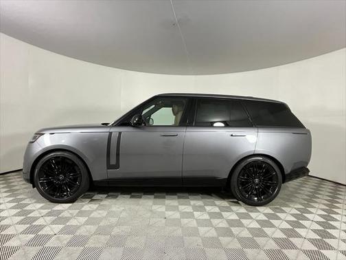 2025 Land Rover Range Rover P400 SE