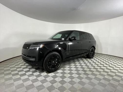 2025 Land Rover Range Rover P530 SE 7 Seat