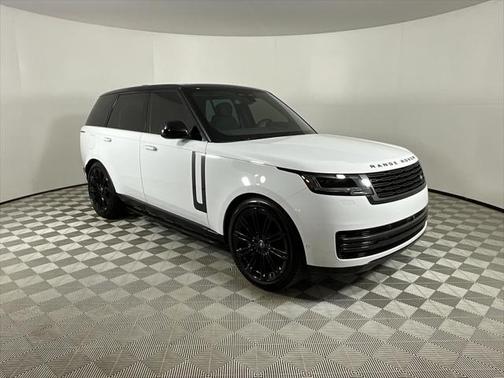 2025 Land Rover Range Rover P530 SE