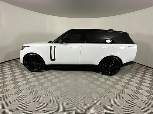 2025 Land Rover Range Rover P530 SE