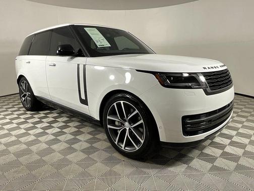 2025 Land Rover Range Rover P550e SE