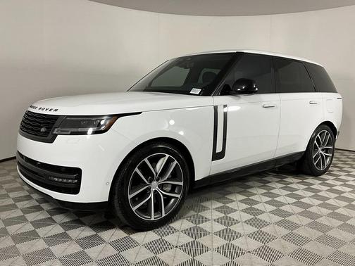 2025 Land Rover Range Rover P550e SE