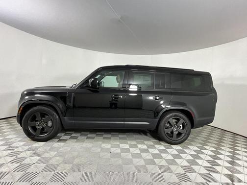2025 Land Rover Defender 130 P400 S