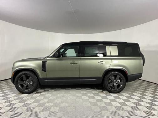 2025 Land Rover Defender 130 P400 S