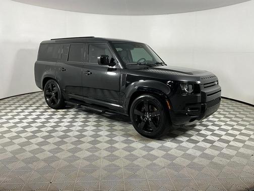 2025 Land Rover Defender V8