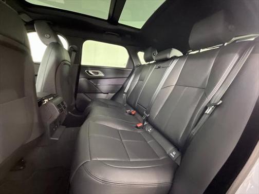 2026 Land Rover Range Rover Velar P400 Dynamic SE
