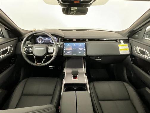 2026 Land Rover Range Rover Velar P400 Dynamic SE