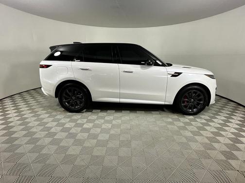 2024 Land Rover Range Rover Sport SE