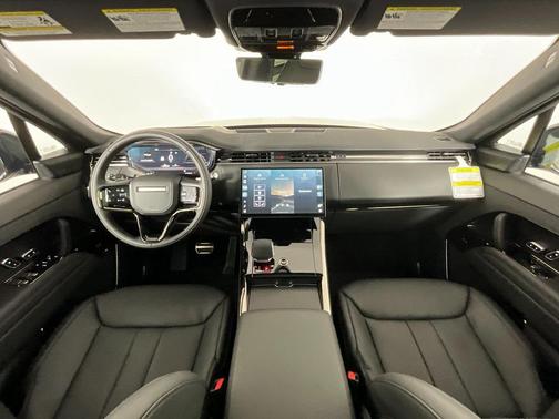 2026 Land Rover Range Rover Sport SE