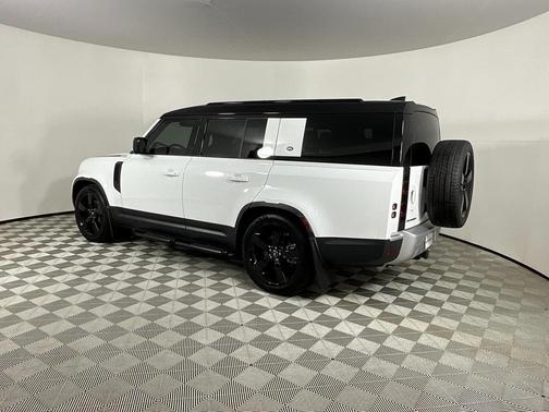 2024 Land Rover Defender 130 P400 S