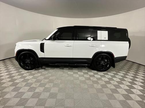 2024 Land Rover Defender 130 P400 S