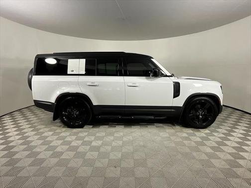 2024 Land Rover Defender 130 P400 S