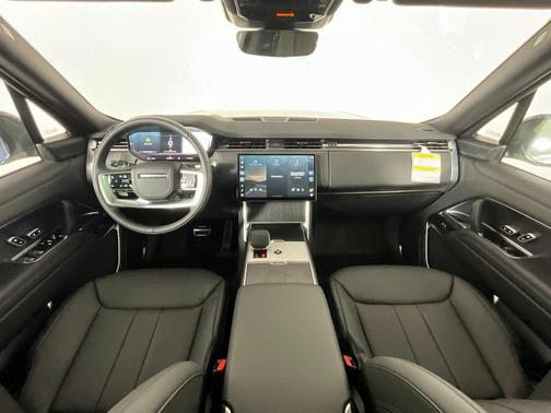 2025 Land Rover Range Rover P530 SE 7 Seat