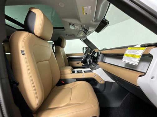 Fuji White 2026 Land Rover Defender P400 X-Dynamic SE