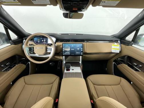 2025 Land Rover Range Rover P530 SE 7 Seat