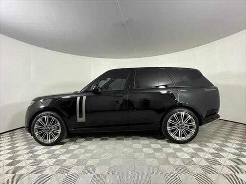 2025 Land Rover Range Rover P400 SE