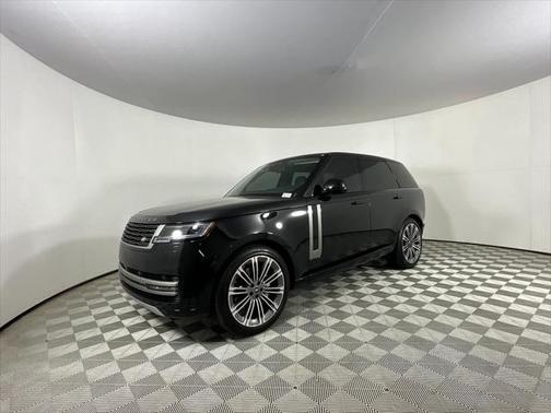 2025 Land Rover Range Rover P400 SE