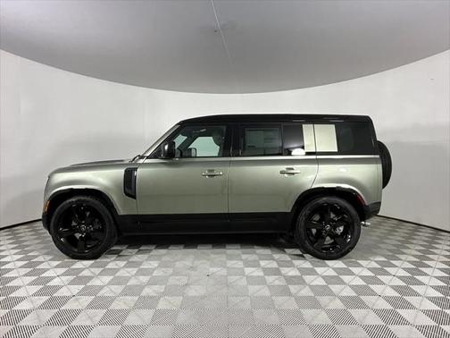 2025 Land Rover Defender X-Dynamic SE