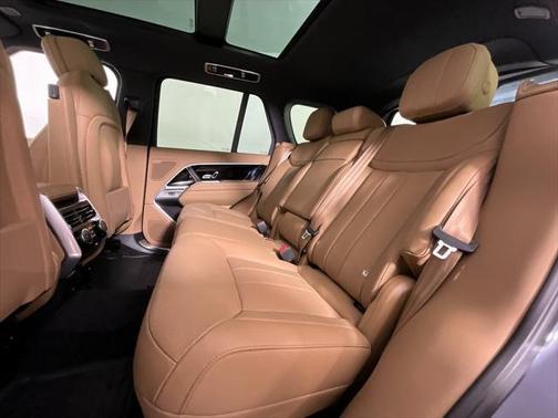 2025 Land Rover Range Rover P400 SE