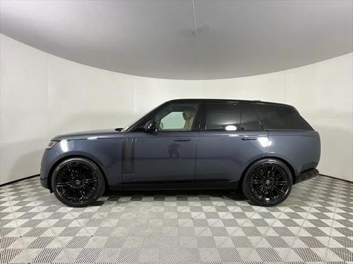 2025 Land Rover Range Rover P400 SE
