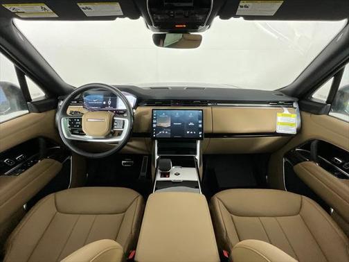 2025 Land Rover Range Rover P400 SE