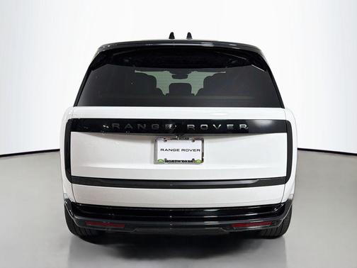Fuji White 2026 Land Rover Range Rover P530 SE