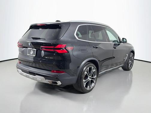Black Sapphire Metallic 2024 BMW X5 sDrive40i