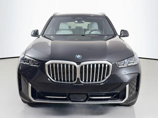 Black Sapphire Metallic 2024 BMW X5 sDrive40i
