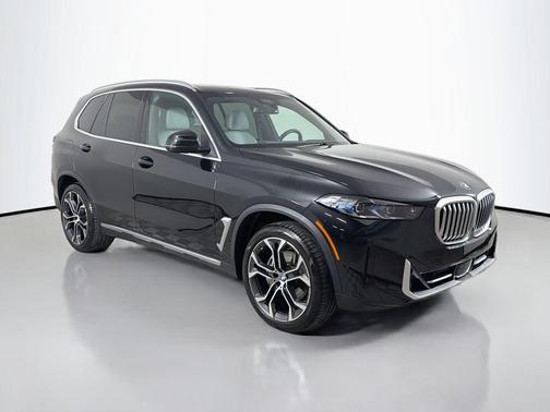 Black Sapphire Metallic 2024 BMW X5 sDrive40i