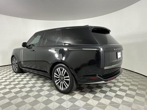 2023 Land Rover Range Rover P530 SE