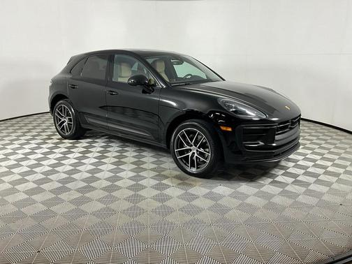 2023 Porsche Macan Base