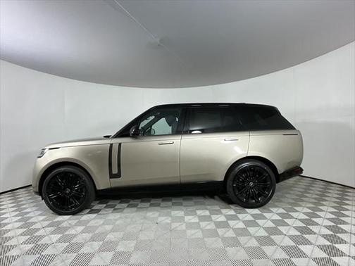 2025 Land Rover Range Rover P530 SE