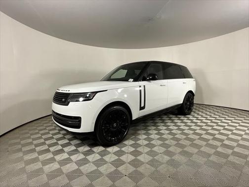 2025 Land Rover Range Rover P400 SE 7 Seat