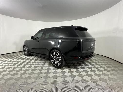 2023 Land Rover Range Rover P530 SE