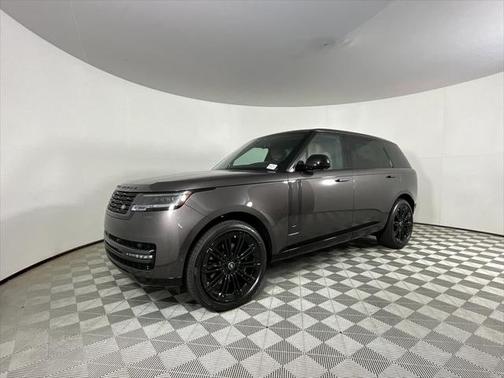 2025 Land Rover Range Rover P530 SE 7 Seat