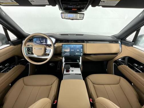 2025 Land Rover Range Rover P530 SE 7 Seat